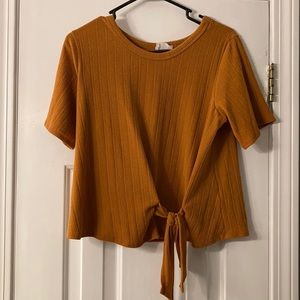 Rustic orange blogs with front tie